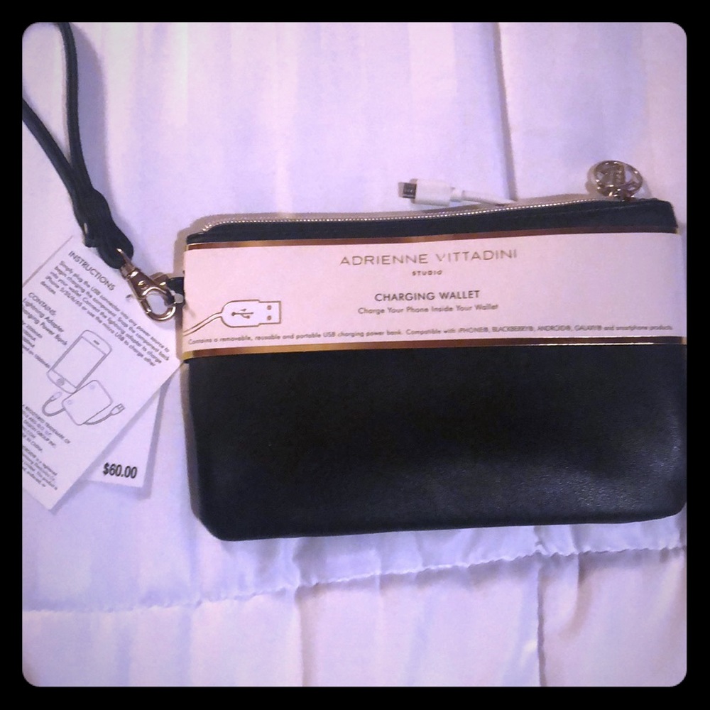 Adrienne Vittadini charging wristlet